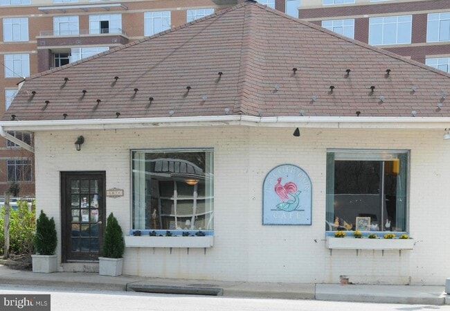 Building Photo - 2010 N Westmoreland St