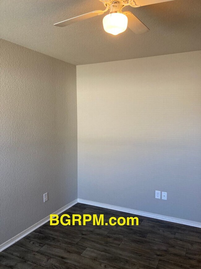 Building Photo - 3 BD, 2 BA, Home in Cabot