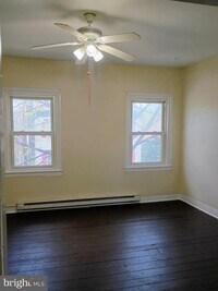 Building Photo - 309 E Main St