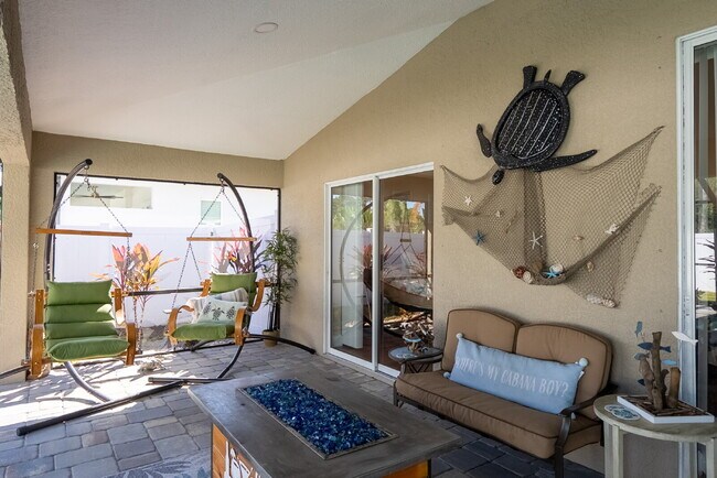 Building Photo - Move in with Zero Deposit! Turnkey Furnish...