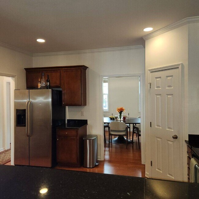 Building Photo - Stunning 3BD, 2.5BA Raleigh Townhome with a 1-Car Garage and Premier HOA Amenities