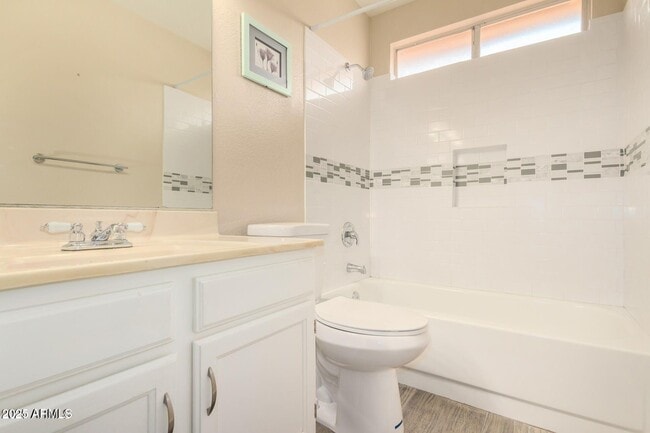 Building Photo - 3013 E Bluefield Ave