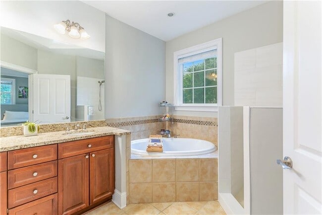 Building Photo - 3651 Ashford Creek Pl NE