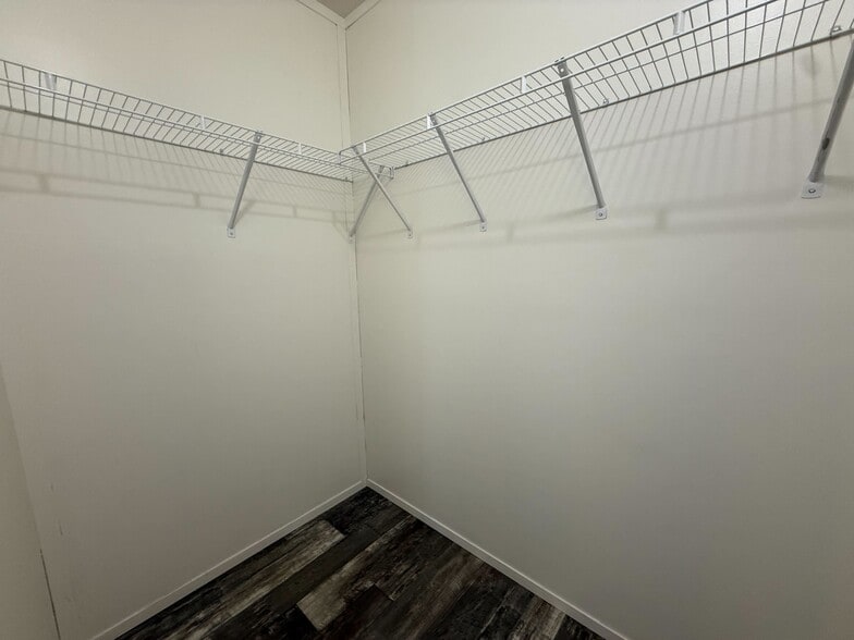 Building Photo - 11977 Springbrook Ct