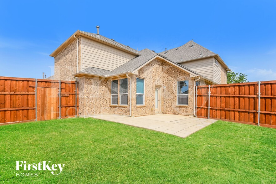 Building Photo - 520 Glacier St