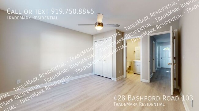 Building Photo - Modern, Renovated 4 bedroom Townhome