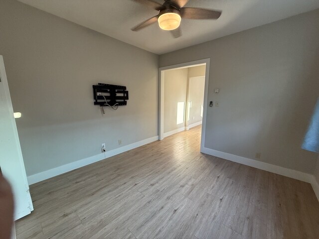 Living room - 1169 Leff St