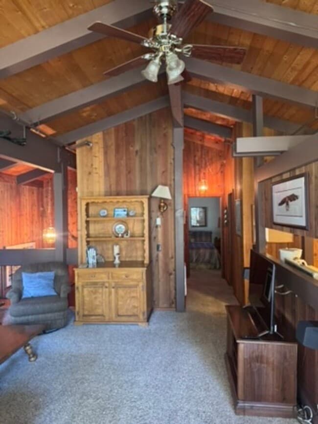 Building Photo - Spacious Furnished 3BD + Den / 3BA Mountain Condo | Pet Friendly | Villa de los Pinos