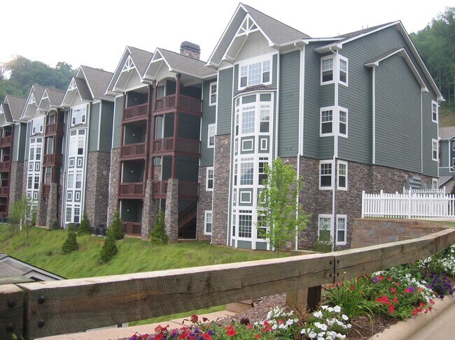 Primary Photo - Eastwood Village A-201