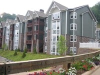 Building Photo - Eastwood Village A-201