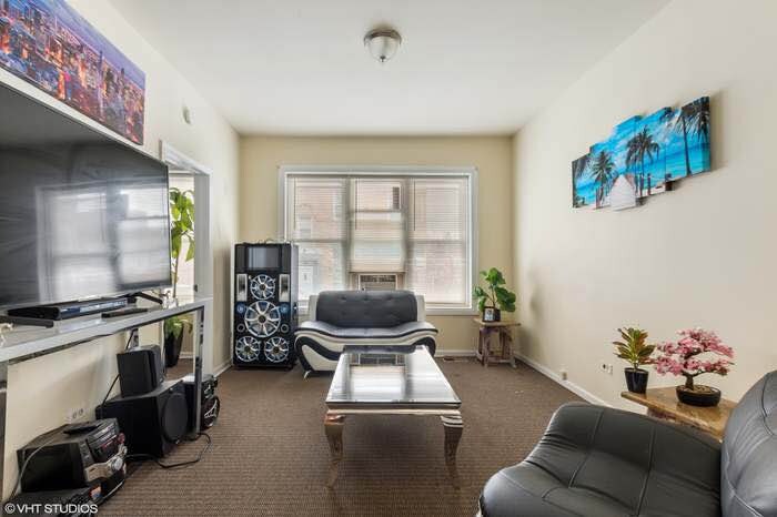 Primary Photo - 4106 W Hirsch St