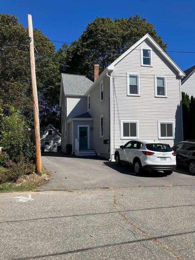 Primary Photo - 145 Stark St