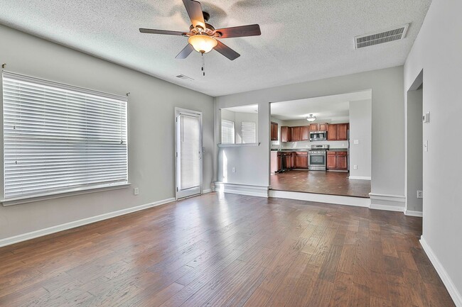 Building Photo - 4BR Fairburn Rental in Quiet Community. La...