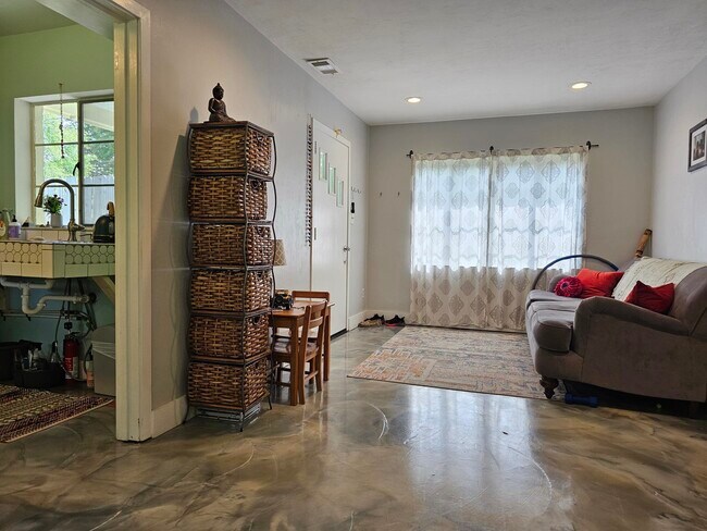 Building Photo - 1534 Rankin Ave