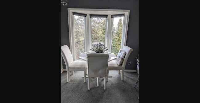 Dining Area - 1507 Cleveland Rd E