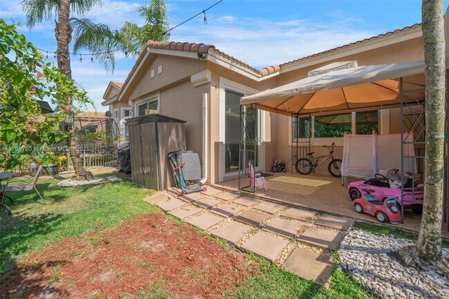 Building Photo - 15847 SW 12th St