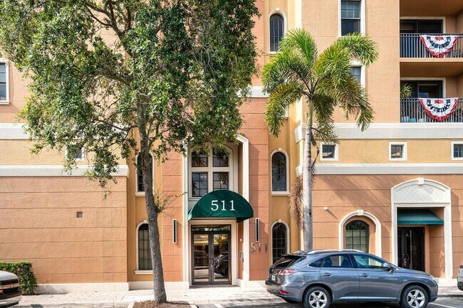 Building Photo - 511 Lucerne Ave