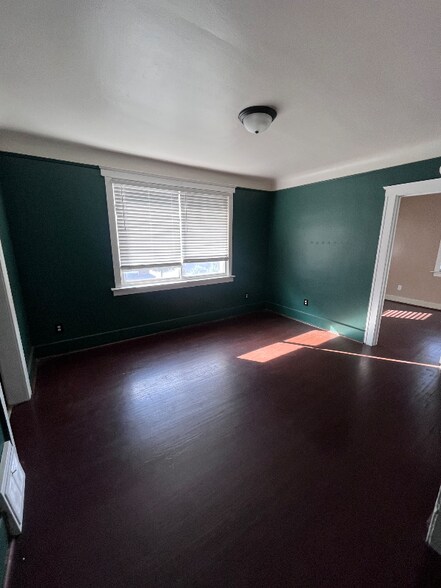 Building Photo - 8457 Cahalan St