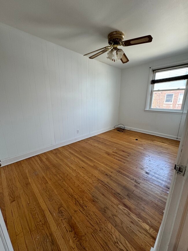 2nd bedroom 1 - 205 W Colonial St