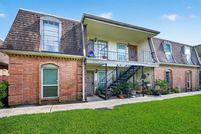 Building Photo - 1220 Shadowdale Dr