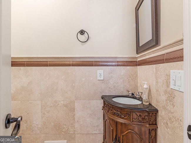 Building Photo - 1695 Whitley Rd