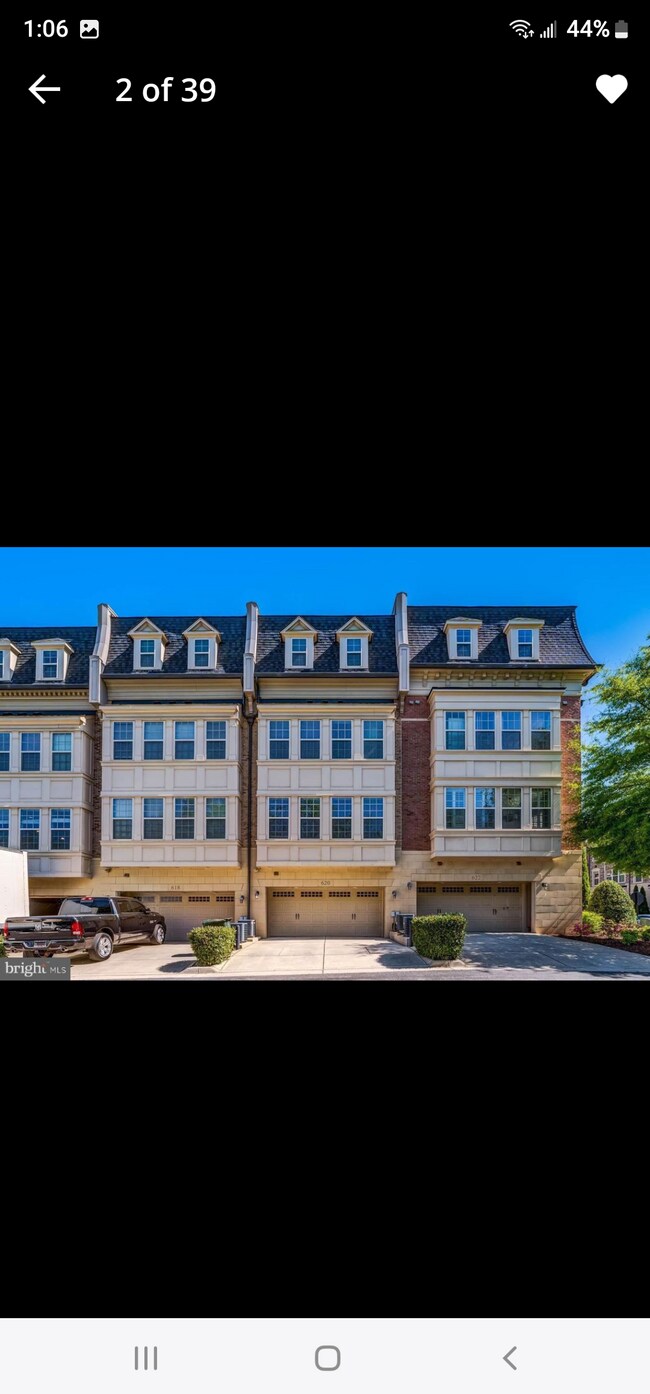 Building Photo - 620 Overlook Park Dr