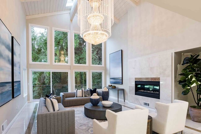 Building Photo - Meticulously Upgraded Los Altos Estate on Over an Acre