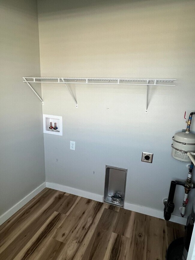 Building Photo - New Duplex fro Rent