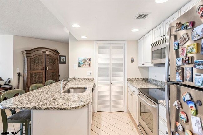 Building Photo - 3851 Boardwalk