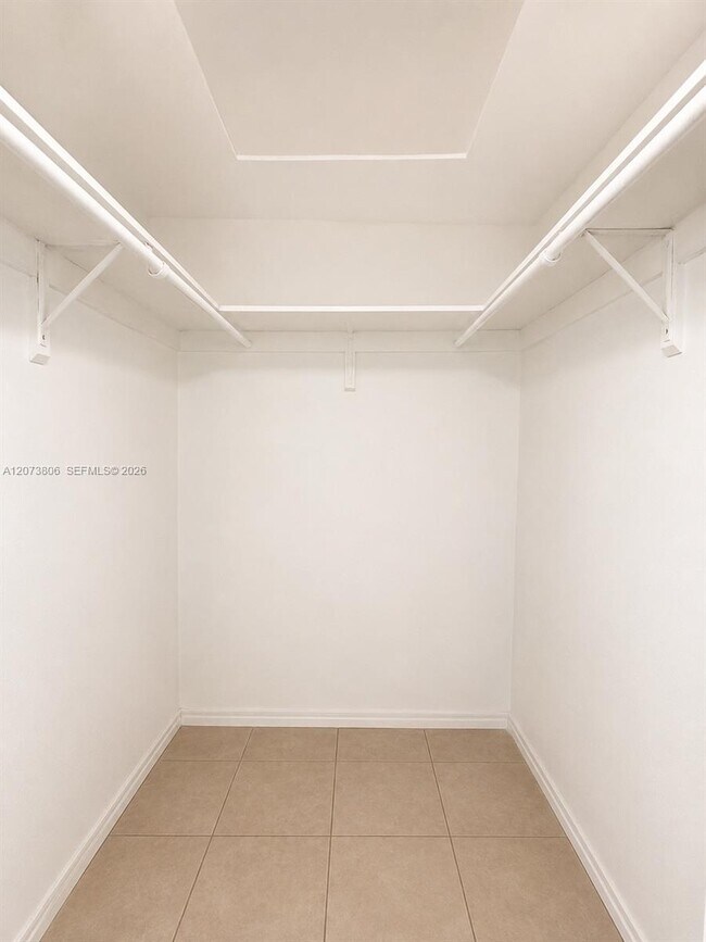 Building Photo - 1330 W 54th St