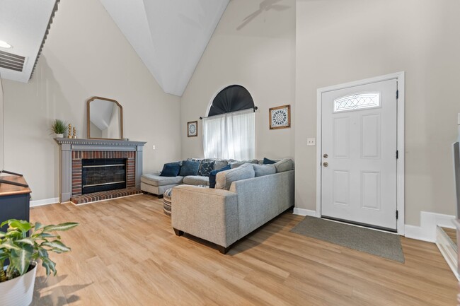 Building Photo - Wonderful Pee Wee Valley Home