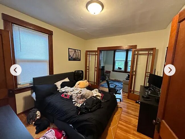 Building Photo - 4 Bedroom House Available Next to UC Campus