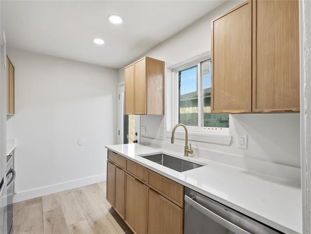 Building Photo - 1721 R Avenue