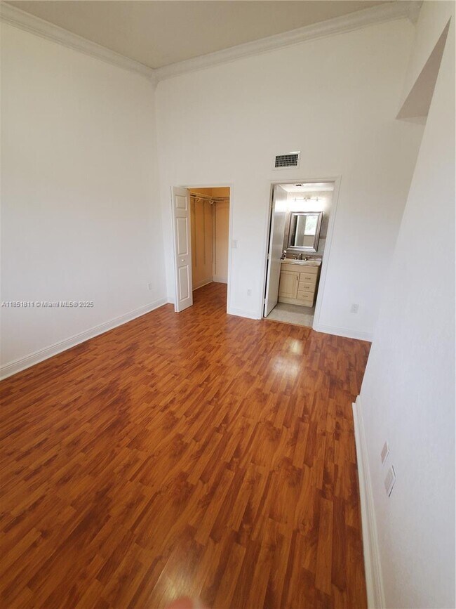 Building Photo - 6416 SW 131st pth