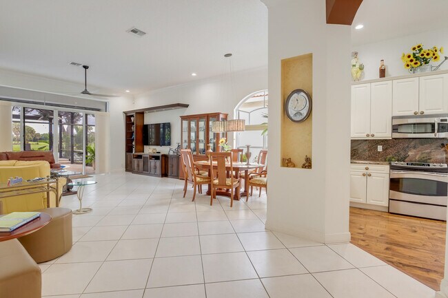 Building Photo - 6763 Rothschild Cir