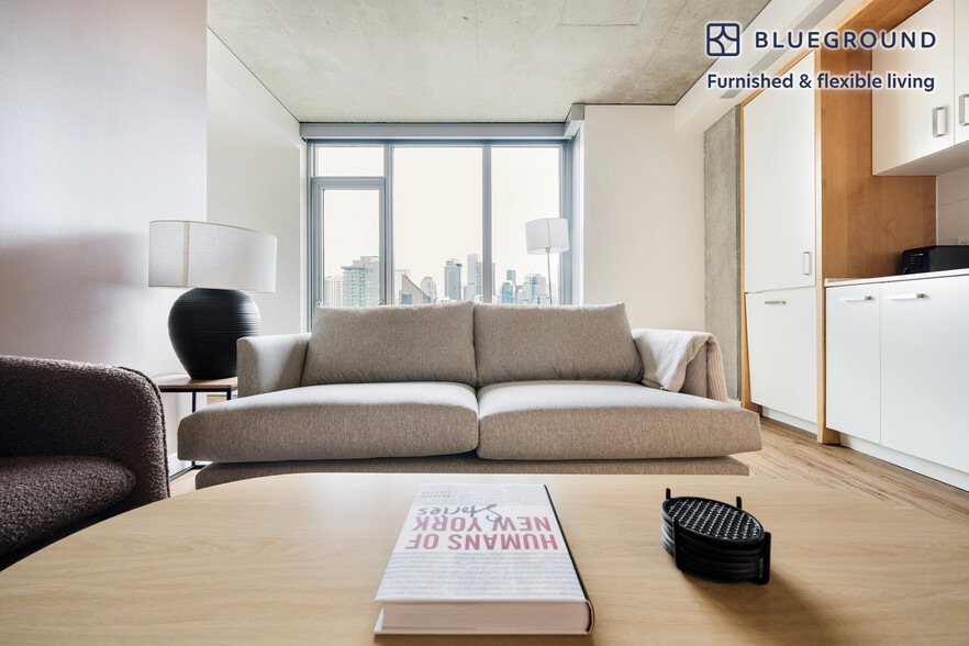 Building Photo - 225 Cedar St