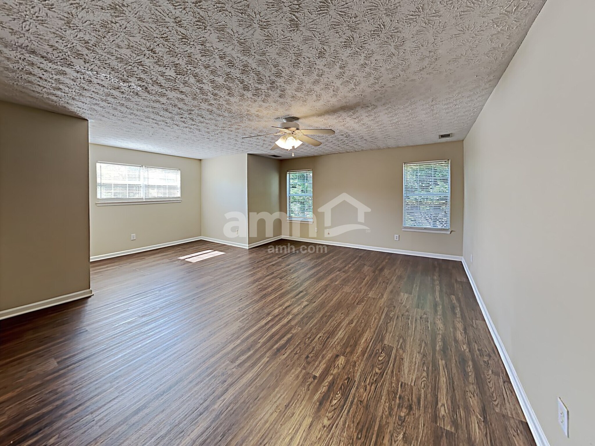 Building Photo - 714 Baskins Cir