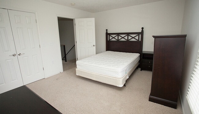 Building Photo - 2111 Purple and Gold Way