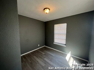 Building Photo - 2513 Quintana Rd