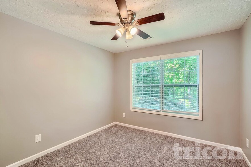Building Photo - 65 Cranbrook Ct