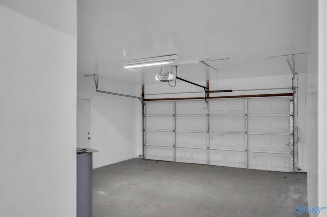 Building Photo - 213 Rebecca Pines Dr