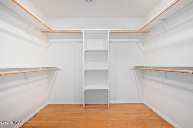 Building Photo - 2522 S Mulberry