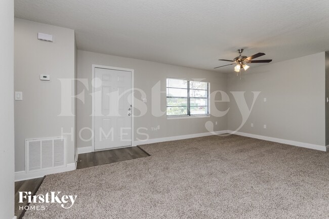 Building Photo - 2004 Cecile St