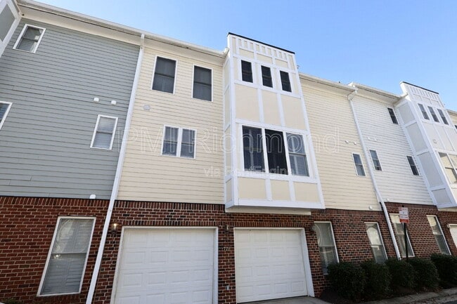 Building Photo - 728 S Pine St