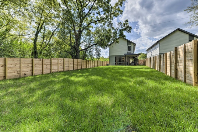 Building Photo - 1421 Garner Rd