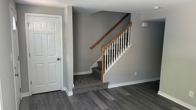 Building Photo - Town Home in Greenaire Woods