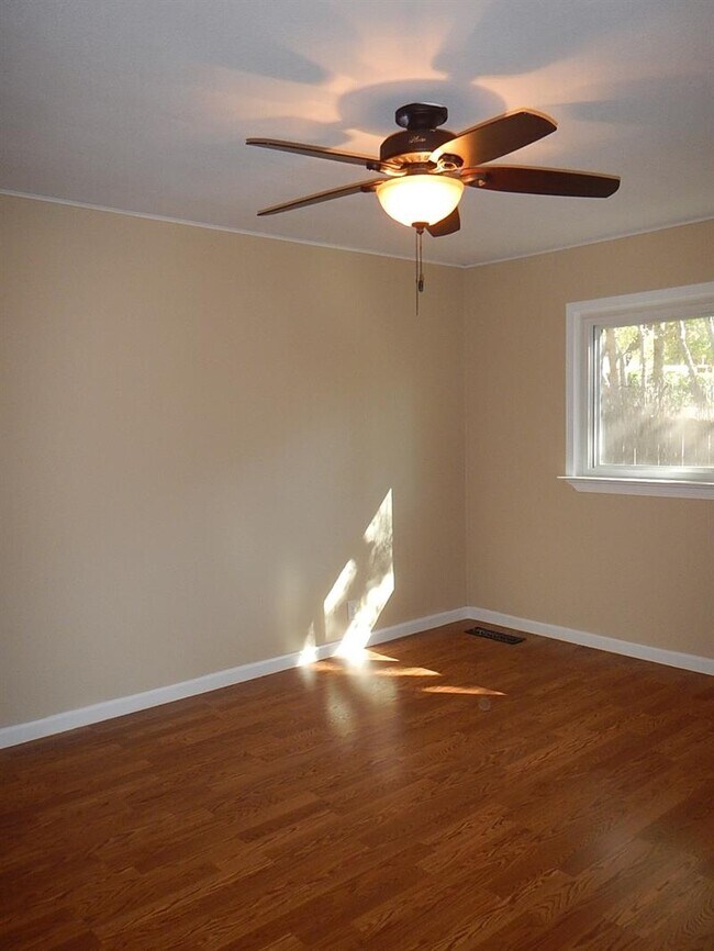 Building Photo - 3951 Hillsborough Rd