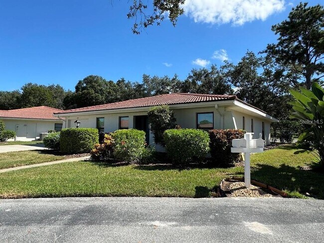 Building Photo - 5033 Vivienda Way