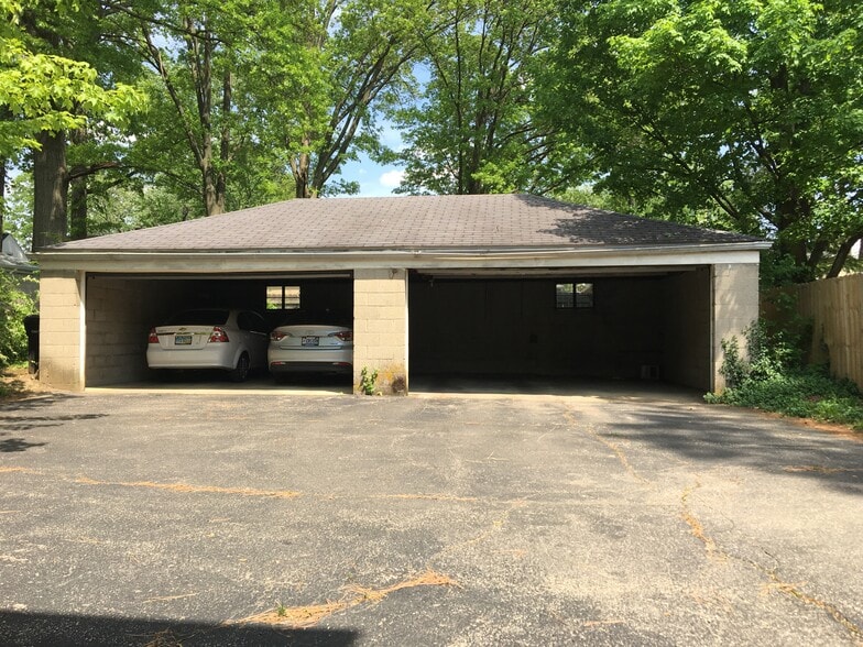 Building Photo - 6420 Fairhurst Ave