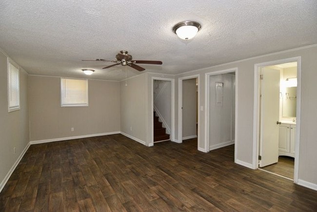 Building Photo - 1602 Apple Valley Dr